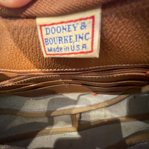Vintage Dooney Bourke All Weather Leather Handbag! - Picture 4 of 16